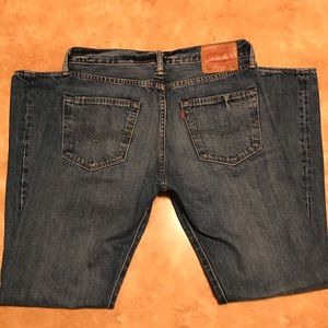 Men’s Levi’s blue jeans